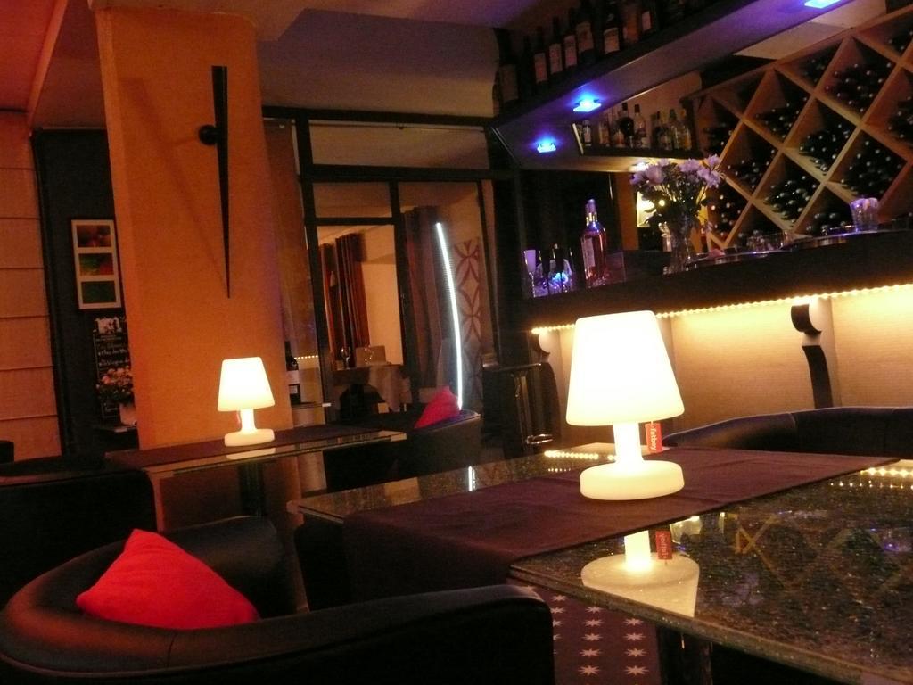 Le Vinois Hotel Caillac Bagian luar foto