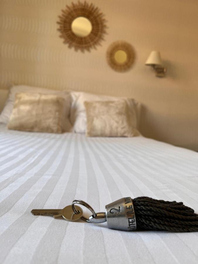 Le Vinois Hotel Caillac Bagian luar foto