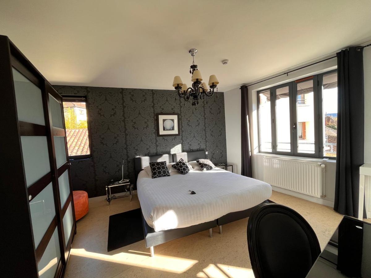 Le Vinois Hotel Caillac Bagian luar foto