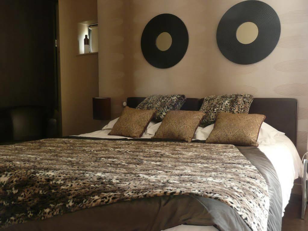 Le Vinois Hotel Caillac Bagian luar foto